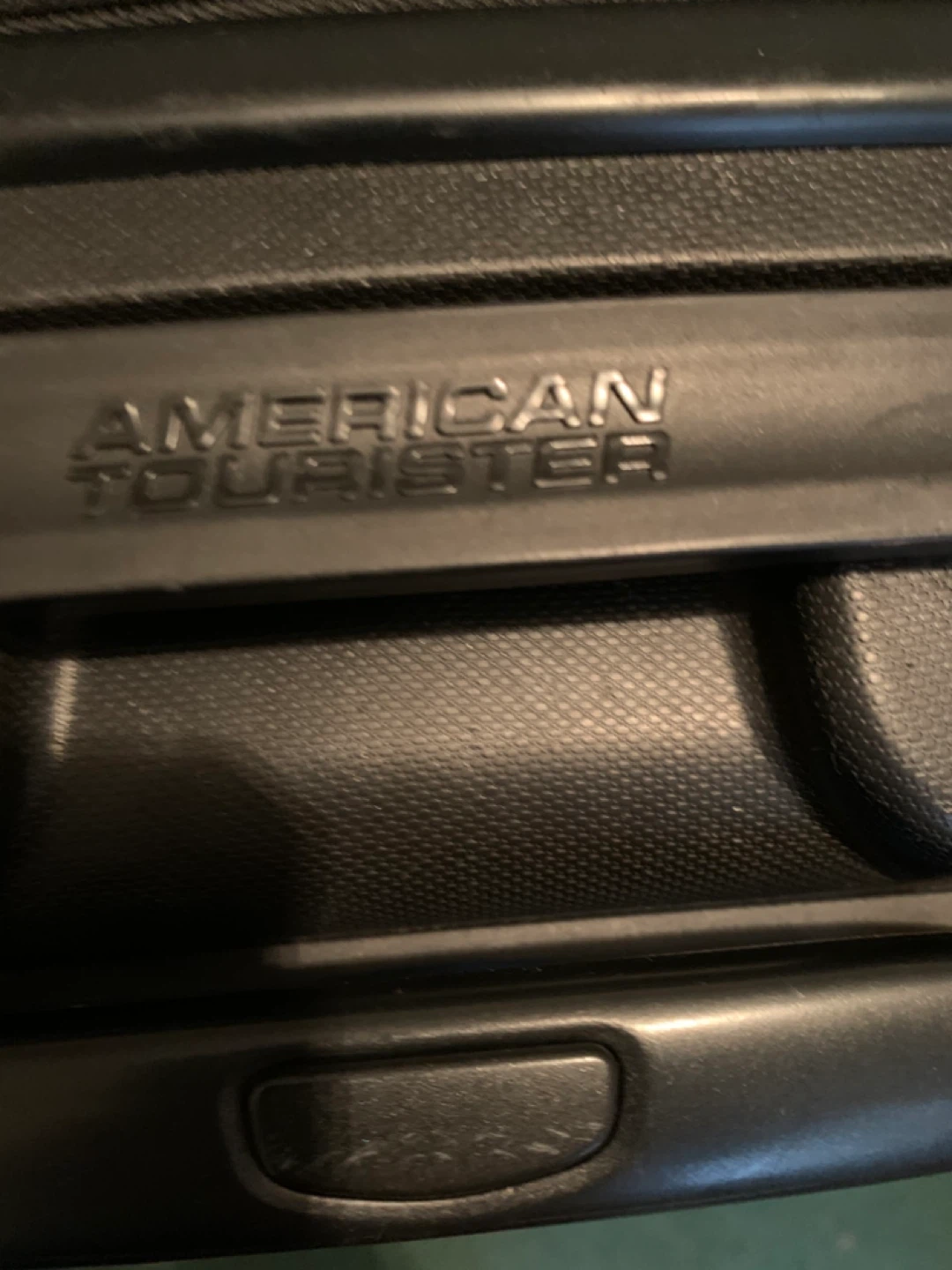 American Tourister Black Suitcase - photo 4