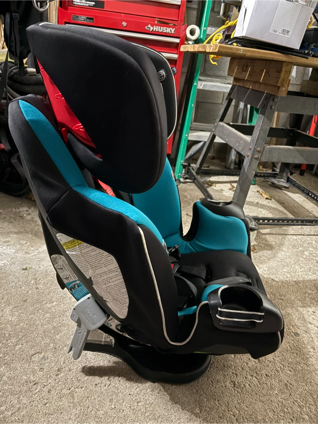 Evenflo Car Seat - Black & Teal (free)