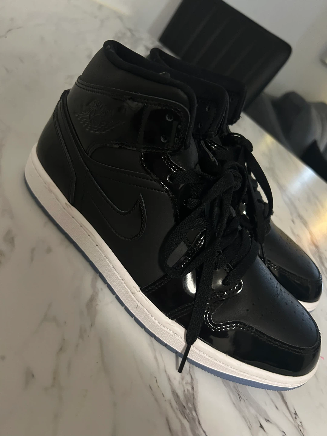 Air Jordan 1 Mid Black Patent Leather