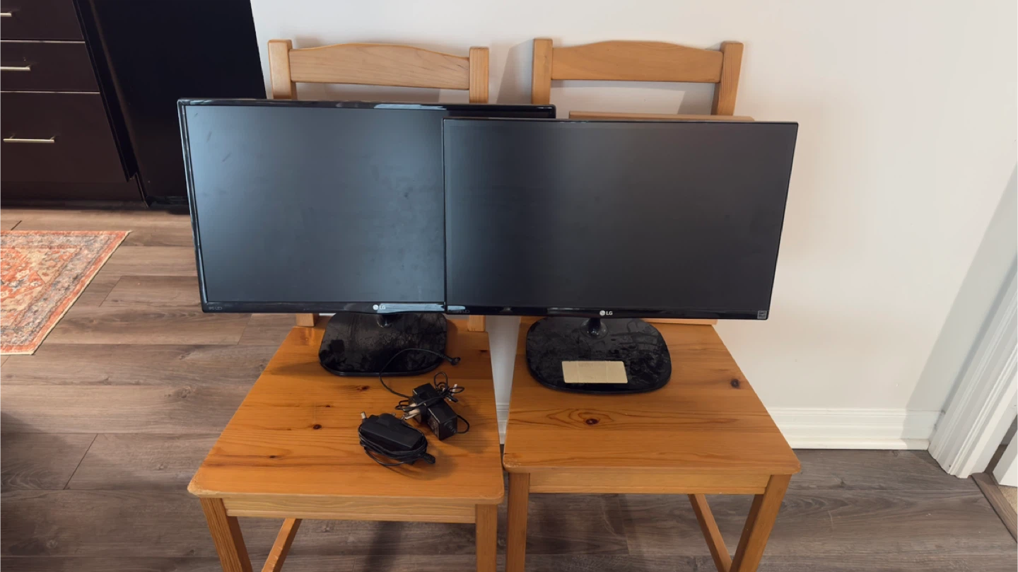 LG Monitor - Pair Available