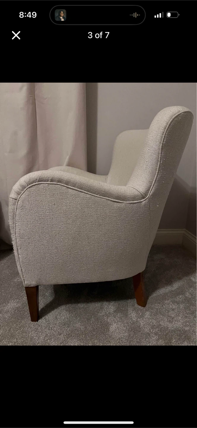 White comfy chair - photo 2