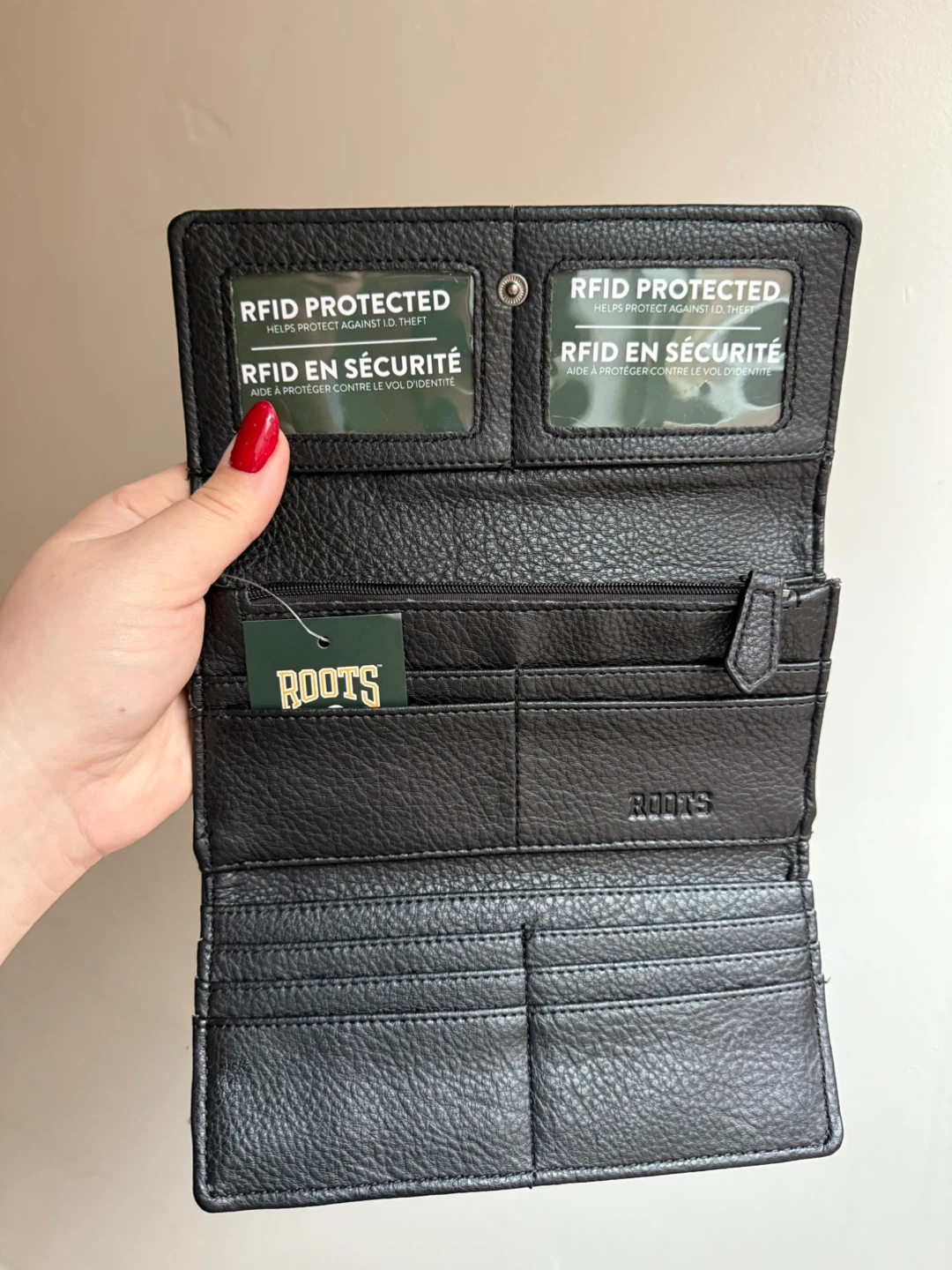Roots Black RFID Protected Wallet - photo 3