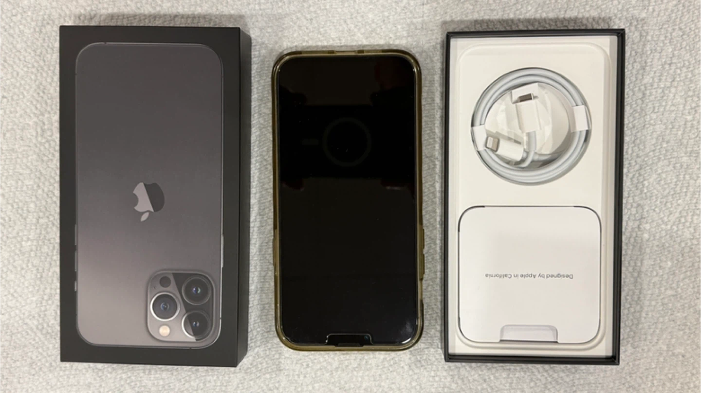 iPhone 13 Pro Max - 1TB(1024GB) - Graphite - 88% Battery Health - photo 2
