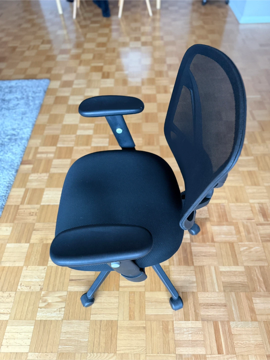 Black Office Chair - photo 3