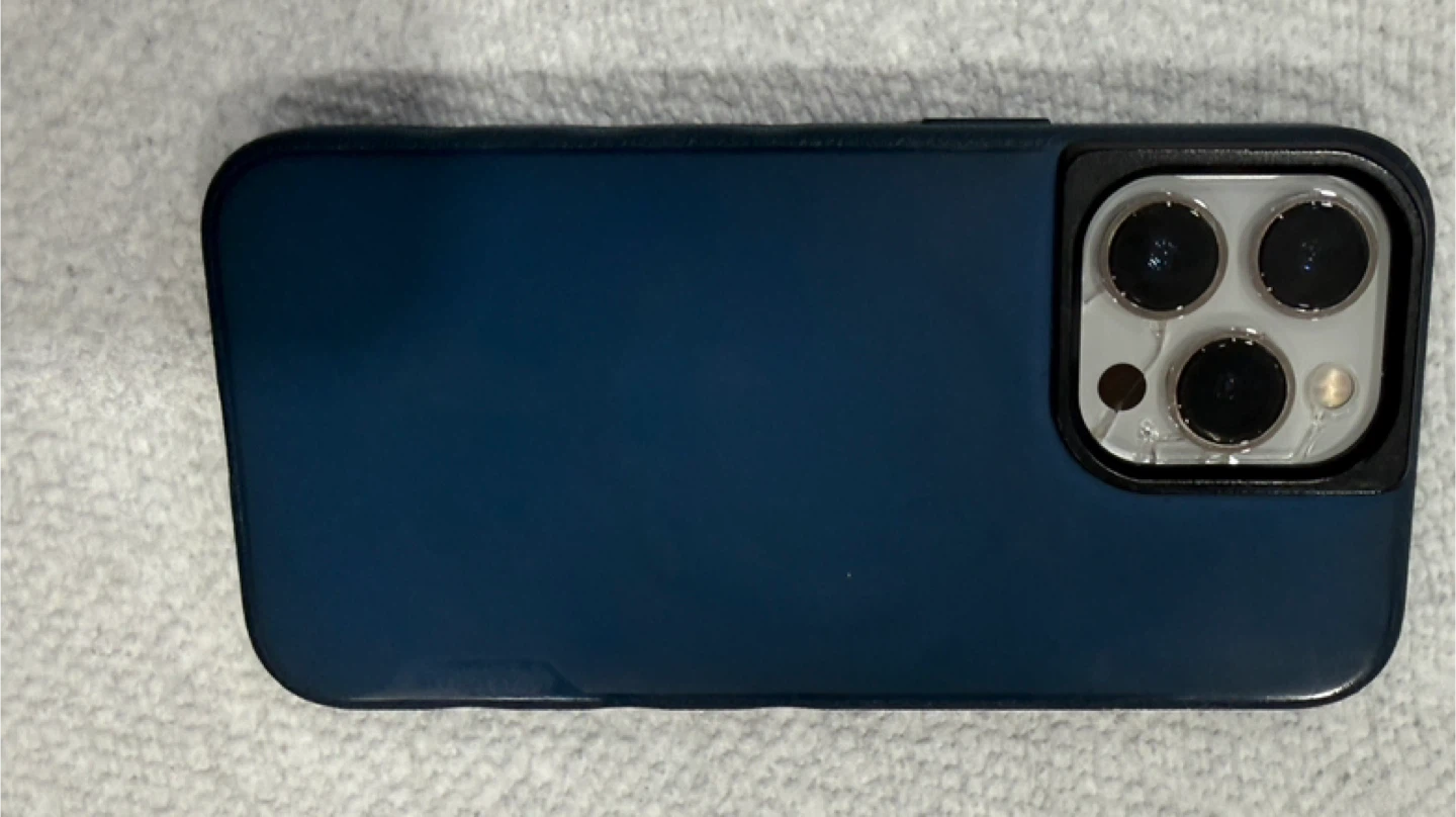 iPhone 13 Pro - photo 2