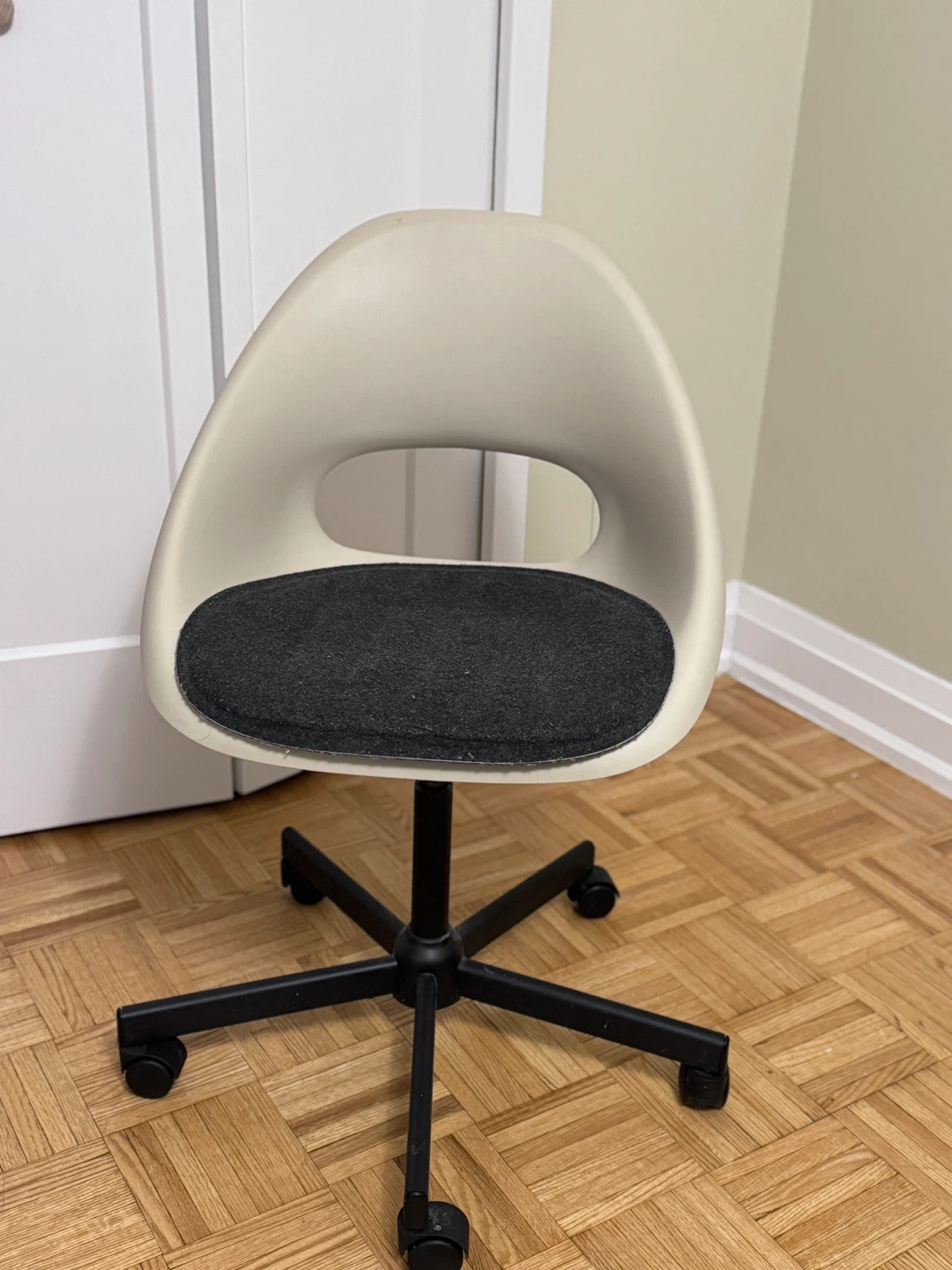 IKEA LOBERGET / MALS KÄR Swivel Chair