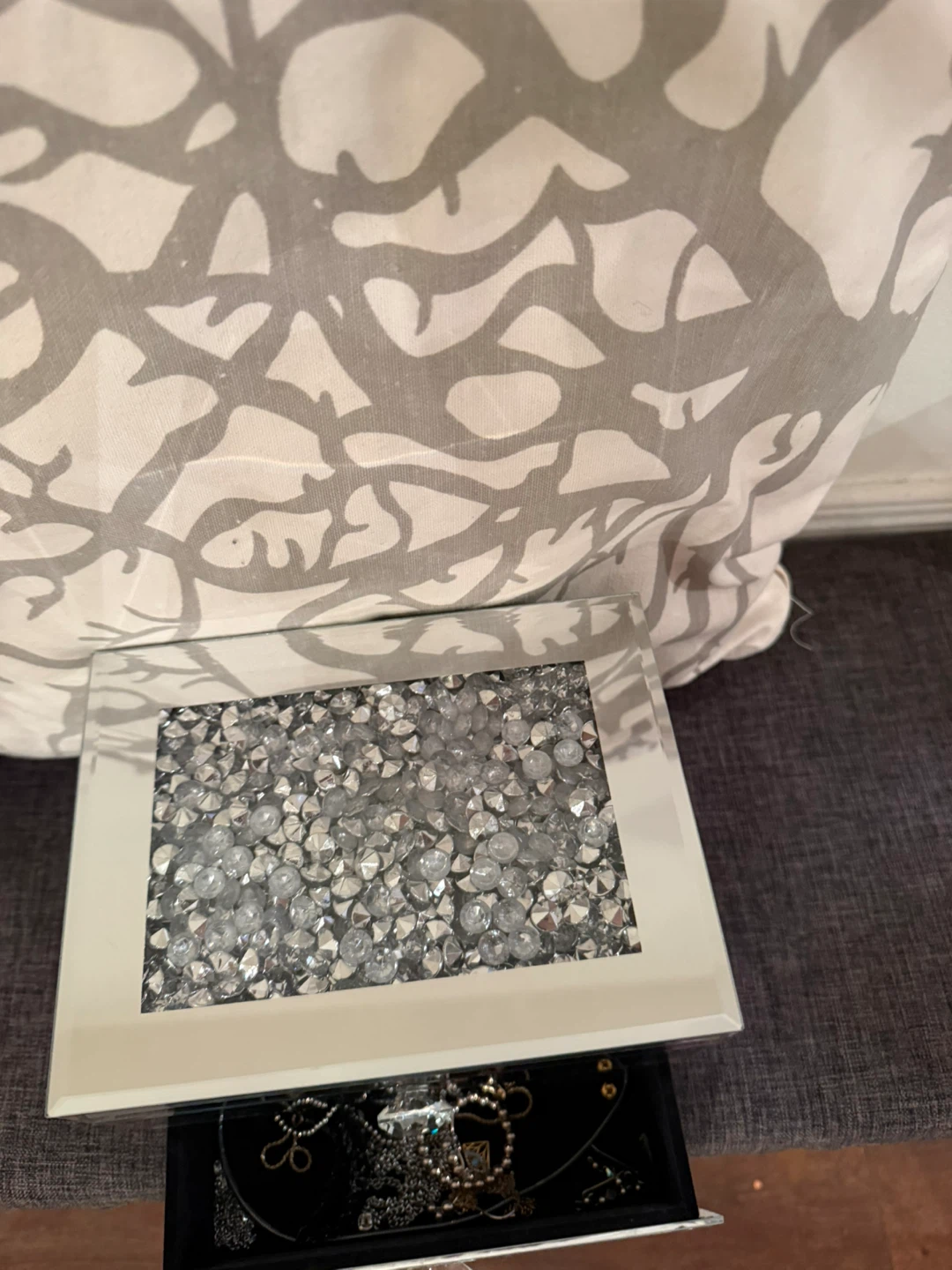 Mirrored Jewellery Box with Crystal Accents - photo 2