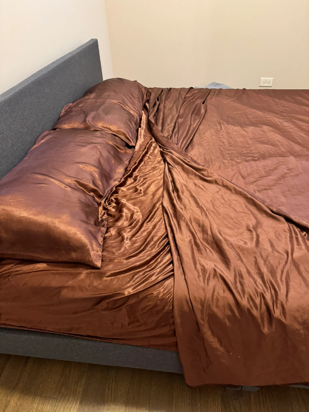 Selling the king sized bed frame + memory foam mattress - photo 2