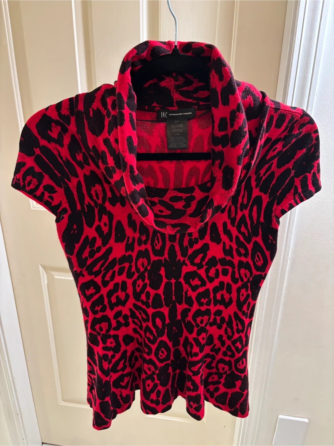❤️ 🐆 NEW INC International Concepts Red Leopard Print Top  🐆❤️ - photo 3