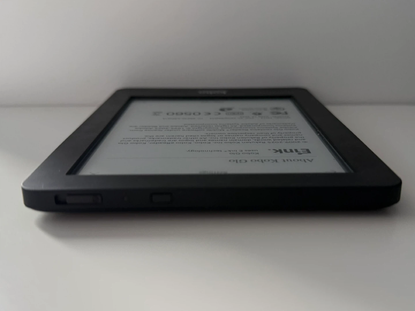 Kobo Glo eReader 2GB Black - photo 4