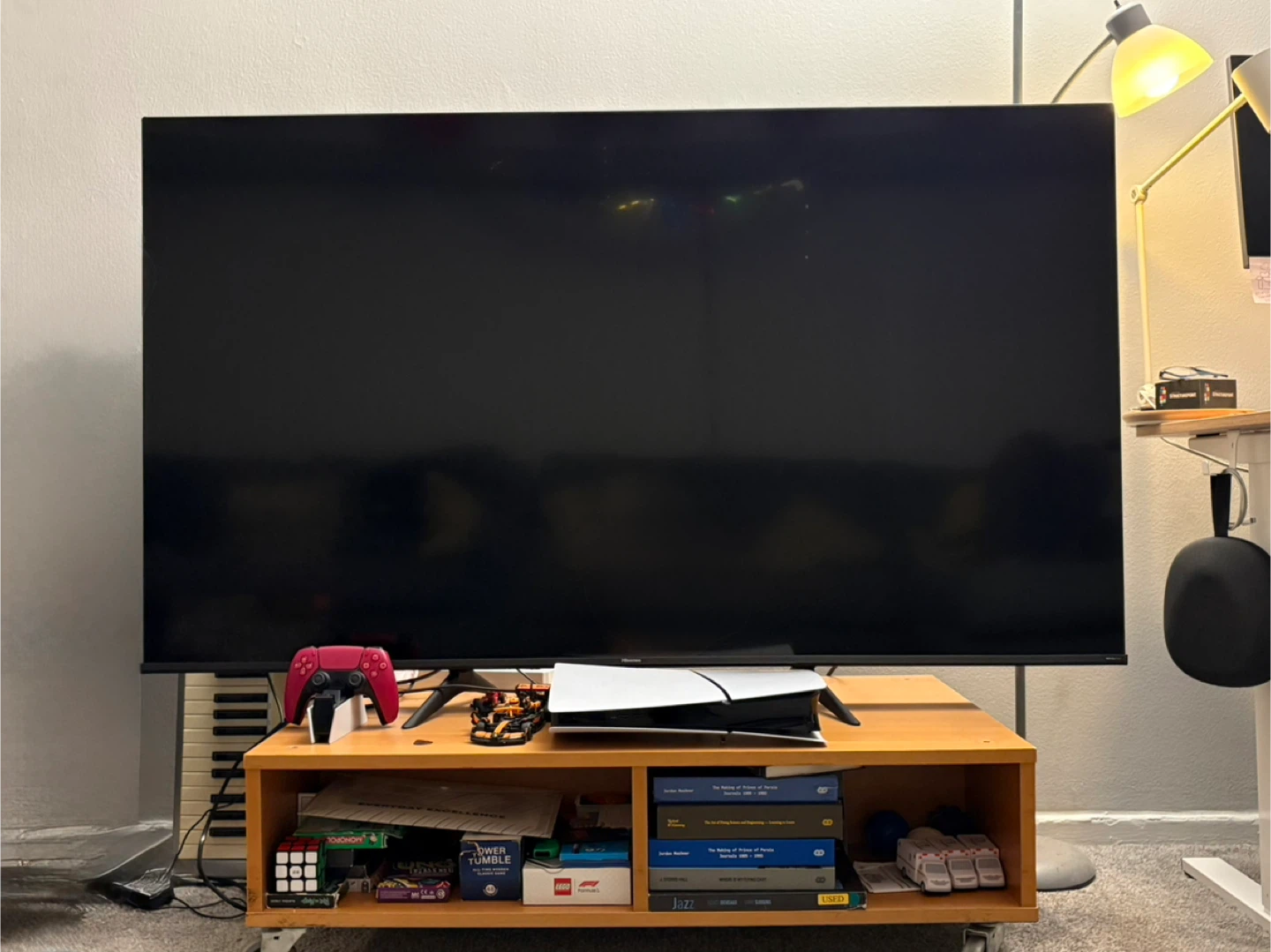 65” Hisense Smart TV - 4K UHD - Excellent Condition