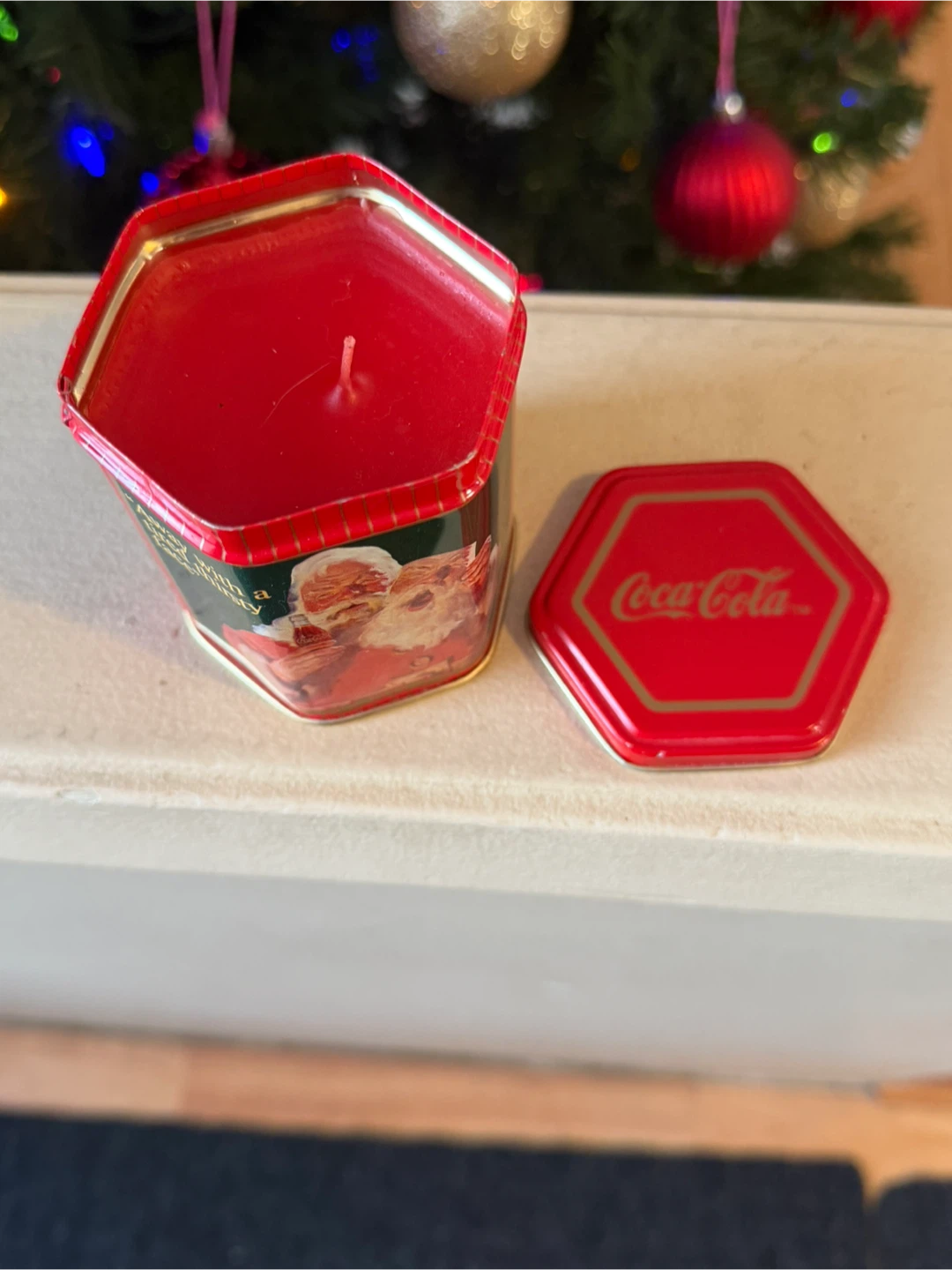 Coca-Cola 1933 Santa Tin Candle Holder - photo 2