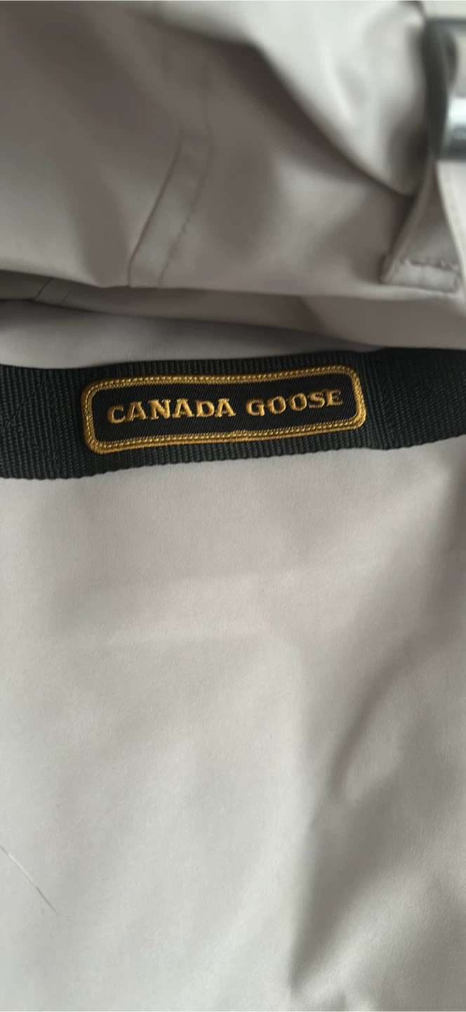 Canada Goose Jacket - photo 4