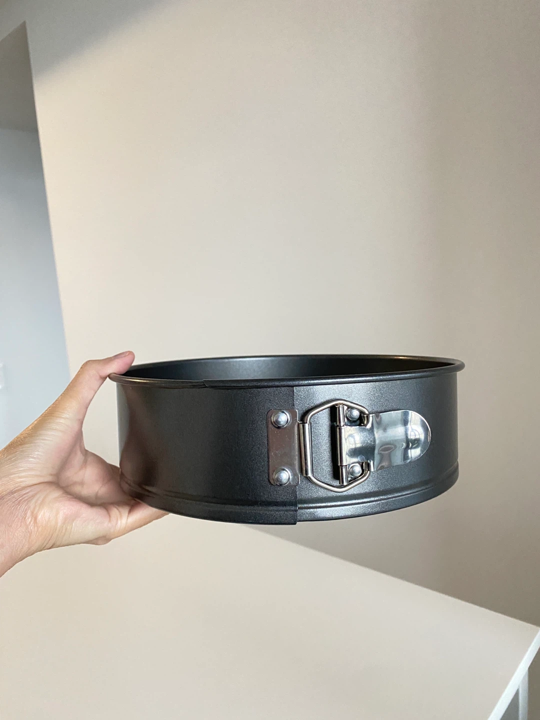 Carbon Steel Non-Stick Cake Pan - photo 3