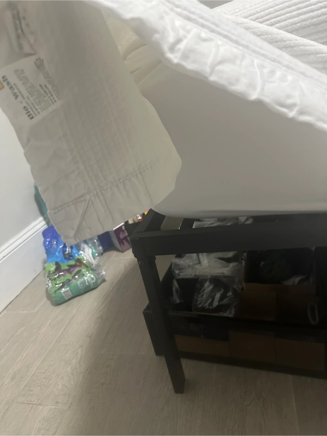 Casper Queen size Mattress and Frame - photo 2