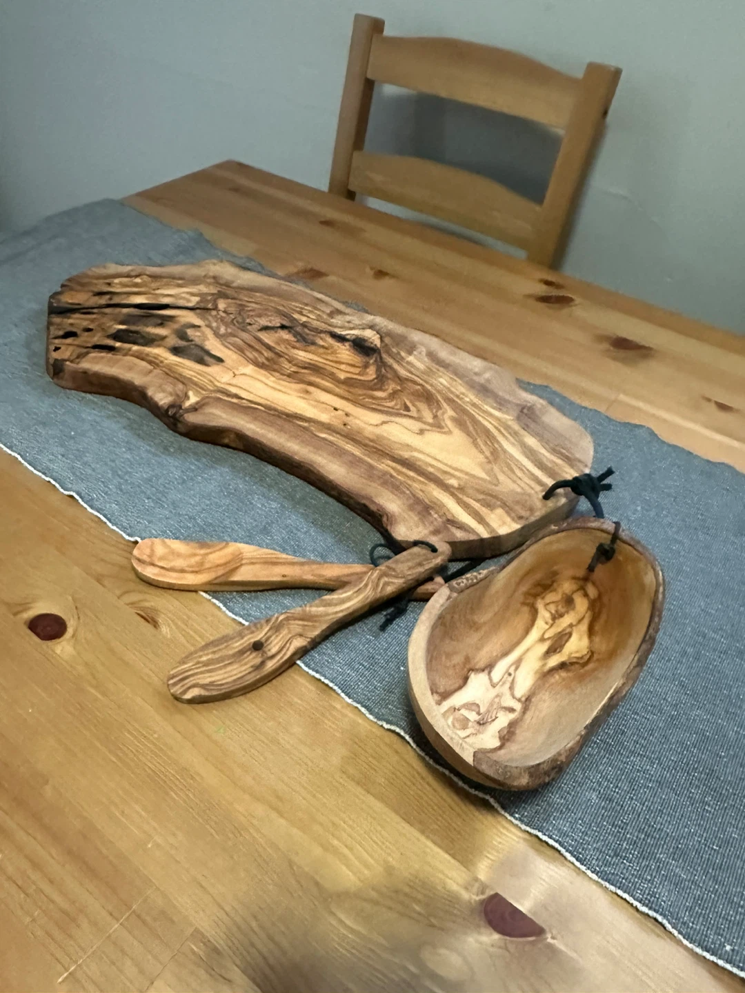 Olive Wood Serving Set - Board, Bowl & Spoons - photo 2