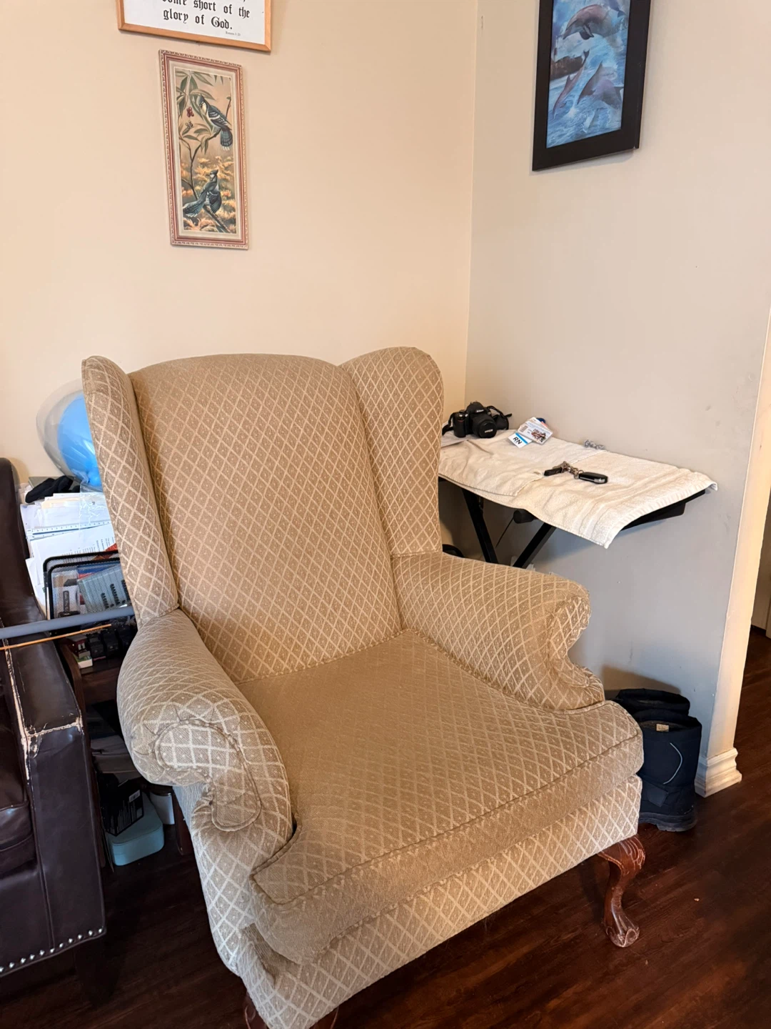 Wingback Armchair - Neutral Pattern - photo 2