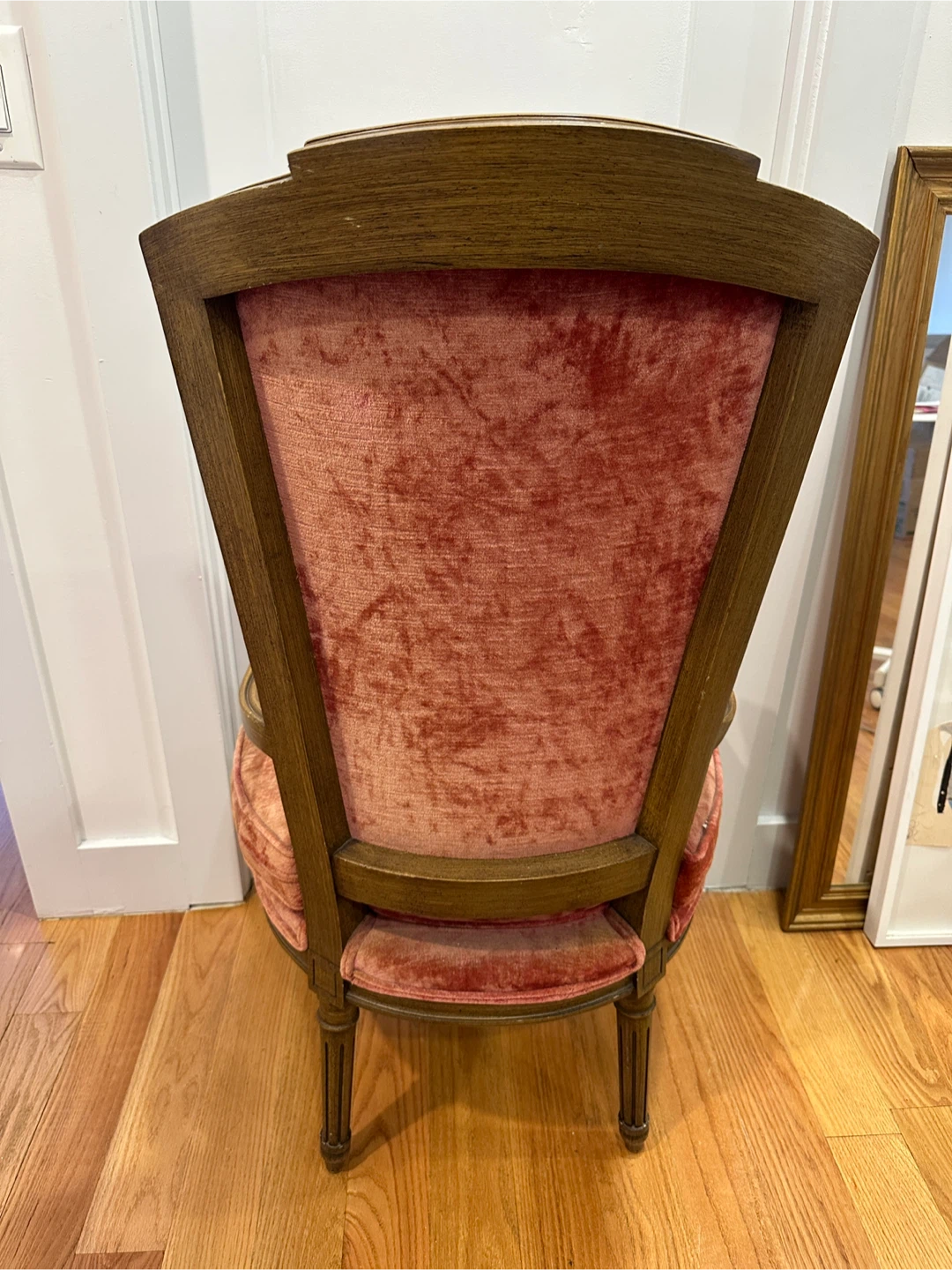 Vintage Velvet Accent Chair - Pink - photo 2