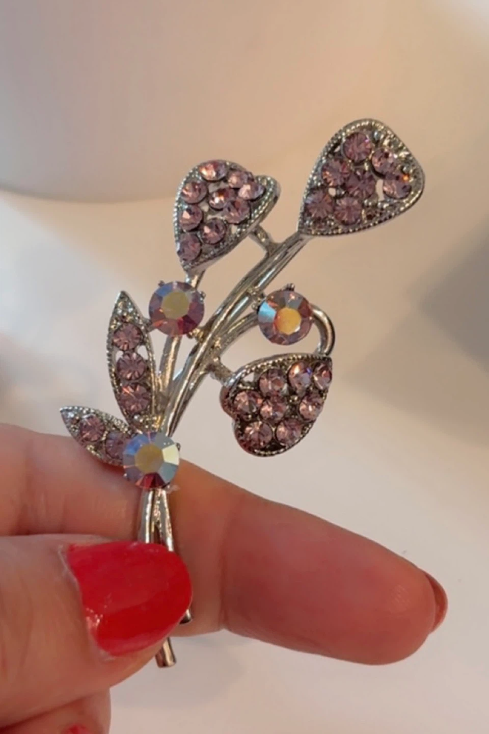 Vintage Style Flower Brooch with Rhinestones! - photo 3