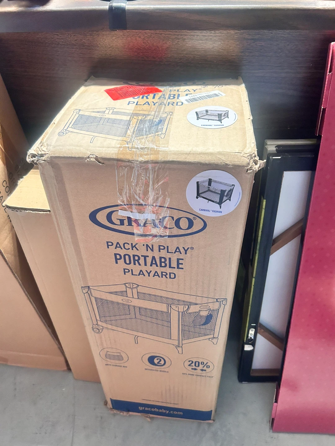 Graco Pack 'N Play Portable Playard - Carnival Fashion