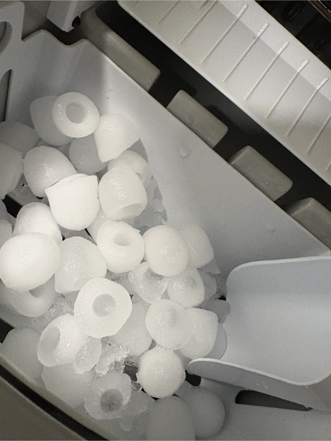 Frigidaire Ice Maker - Black - photo 5