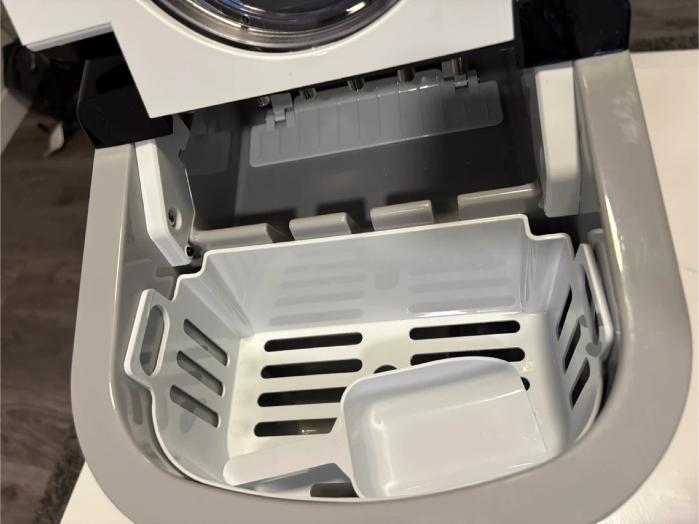 Frigidaire Ice Maker - Black - photo 4