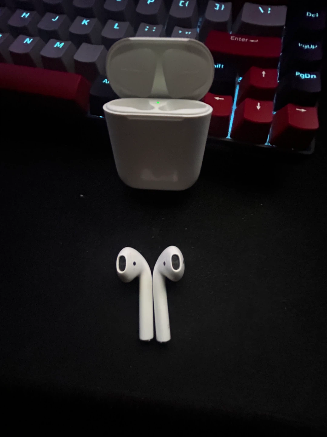 Apple AirPods (2nd Generation) - photo 4