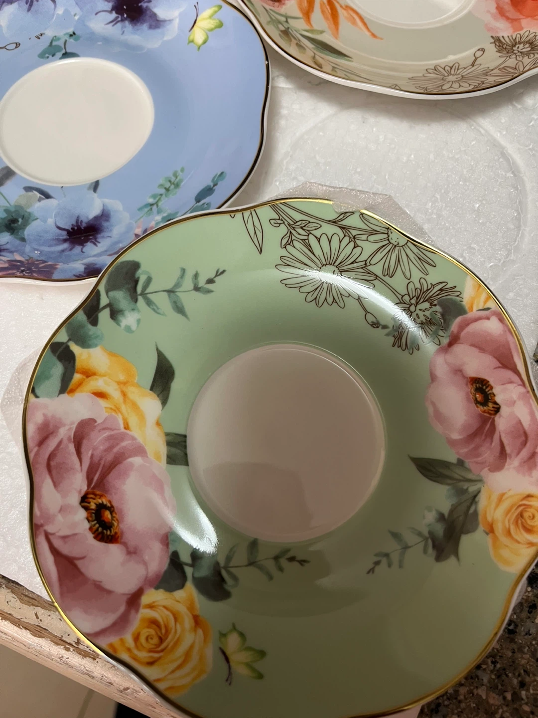 Floral Tea Cups Set - like New in Box - photo 3