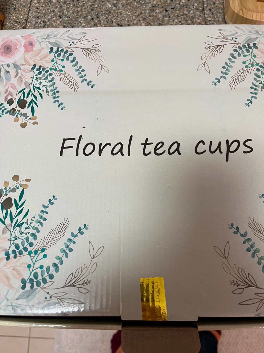 Floral Tea Cups Set - like New in Box