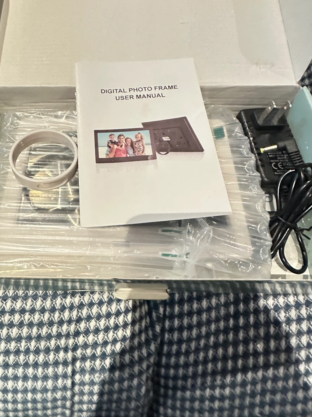 Digital Photo Frame - New in Box! - photo 4