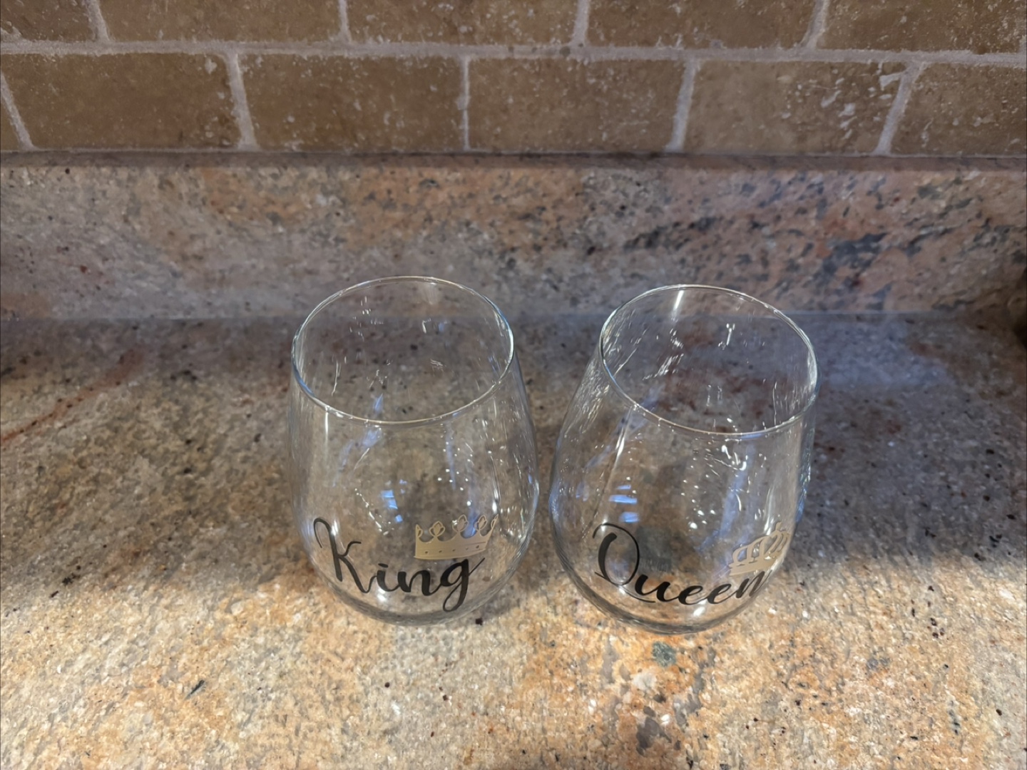 King and Queen Wine Glasses - Set of 2 - photo 2