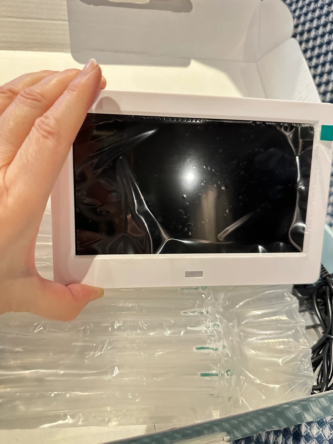 Digital Photo Frame - New in Box! - photo 5