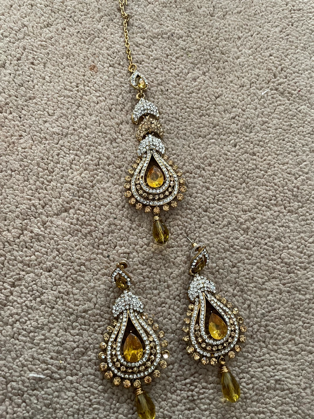 Indian Jewelry Set - Tikka and Earrings