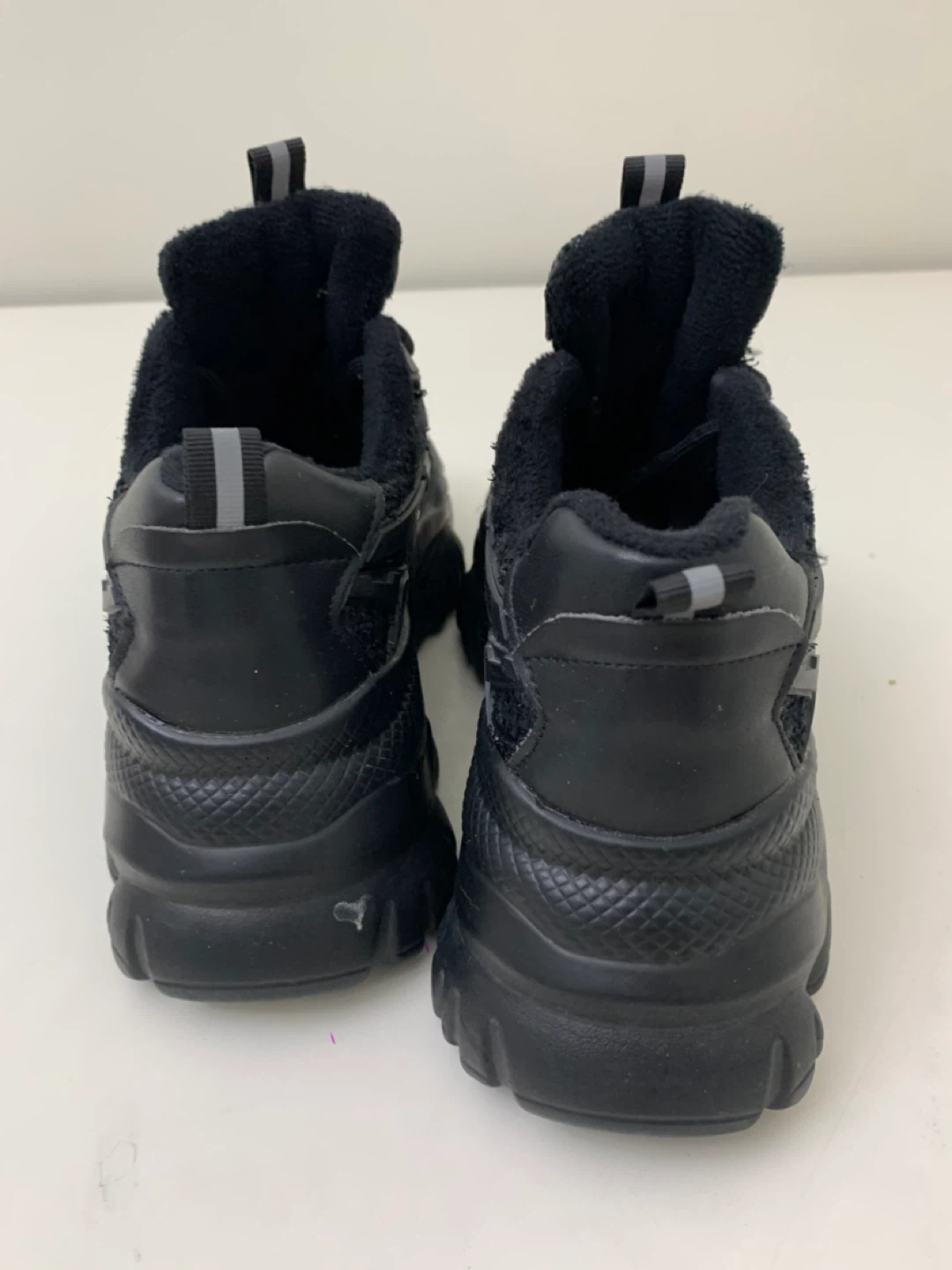 Women’s Black Fashion Sneakers - size 6 1/2 - 7 - shoes - photo 4
