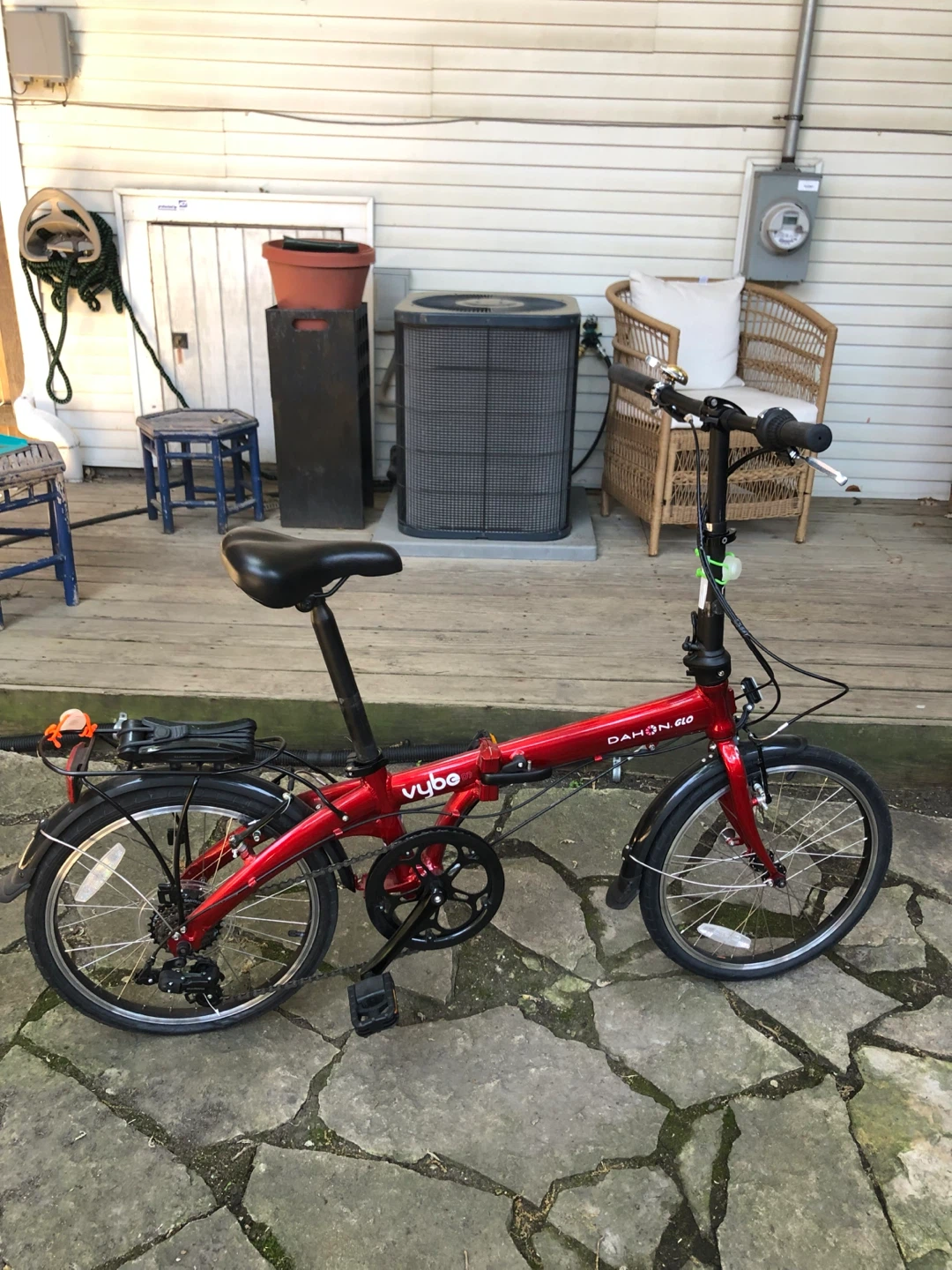 Dahon Vybe D7 Folding Bike - Red
