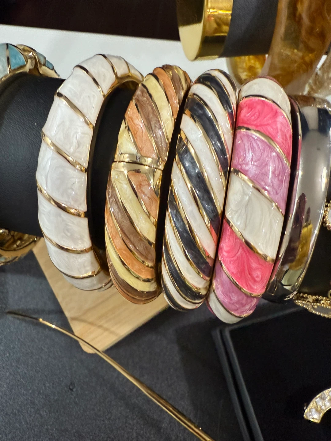 Vintage Bangle Bracelet Set - photo 2