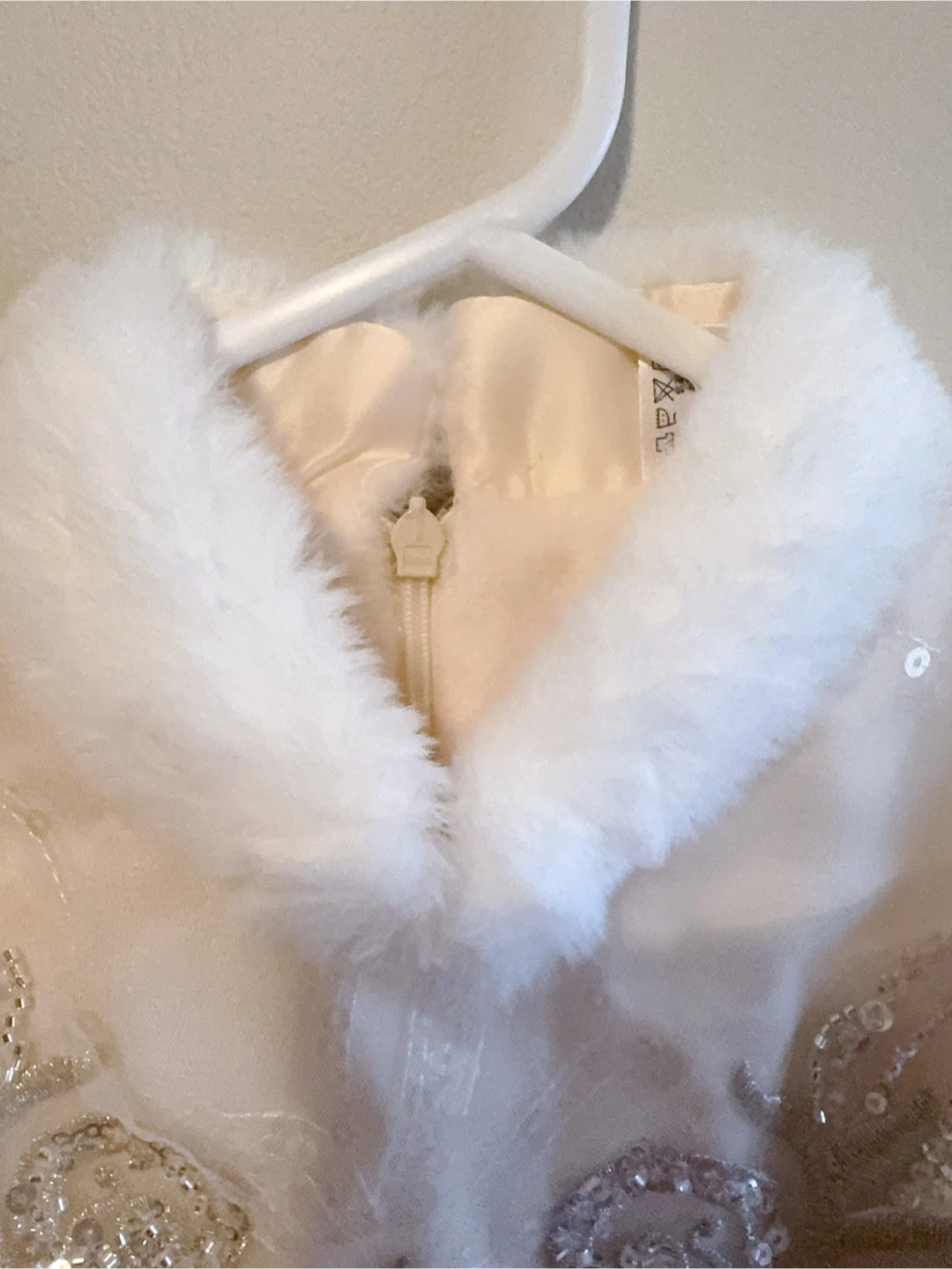 Girl's Dress - Cream with Silver Details Toddler size 5-6T - photo 3