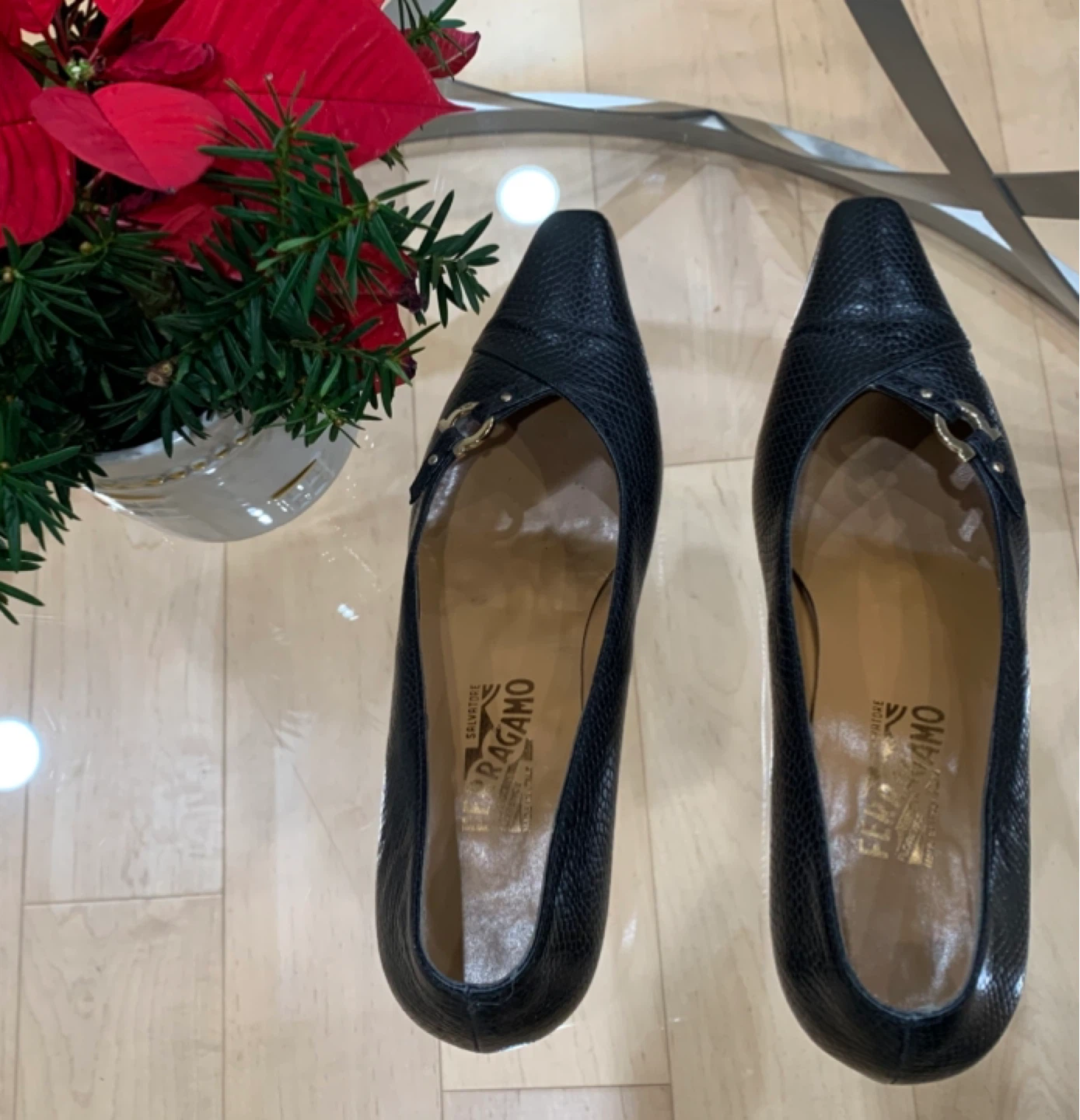 Ferragamo Lizard Pumps - photo 2