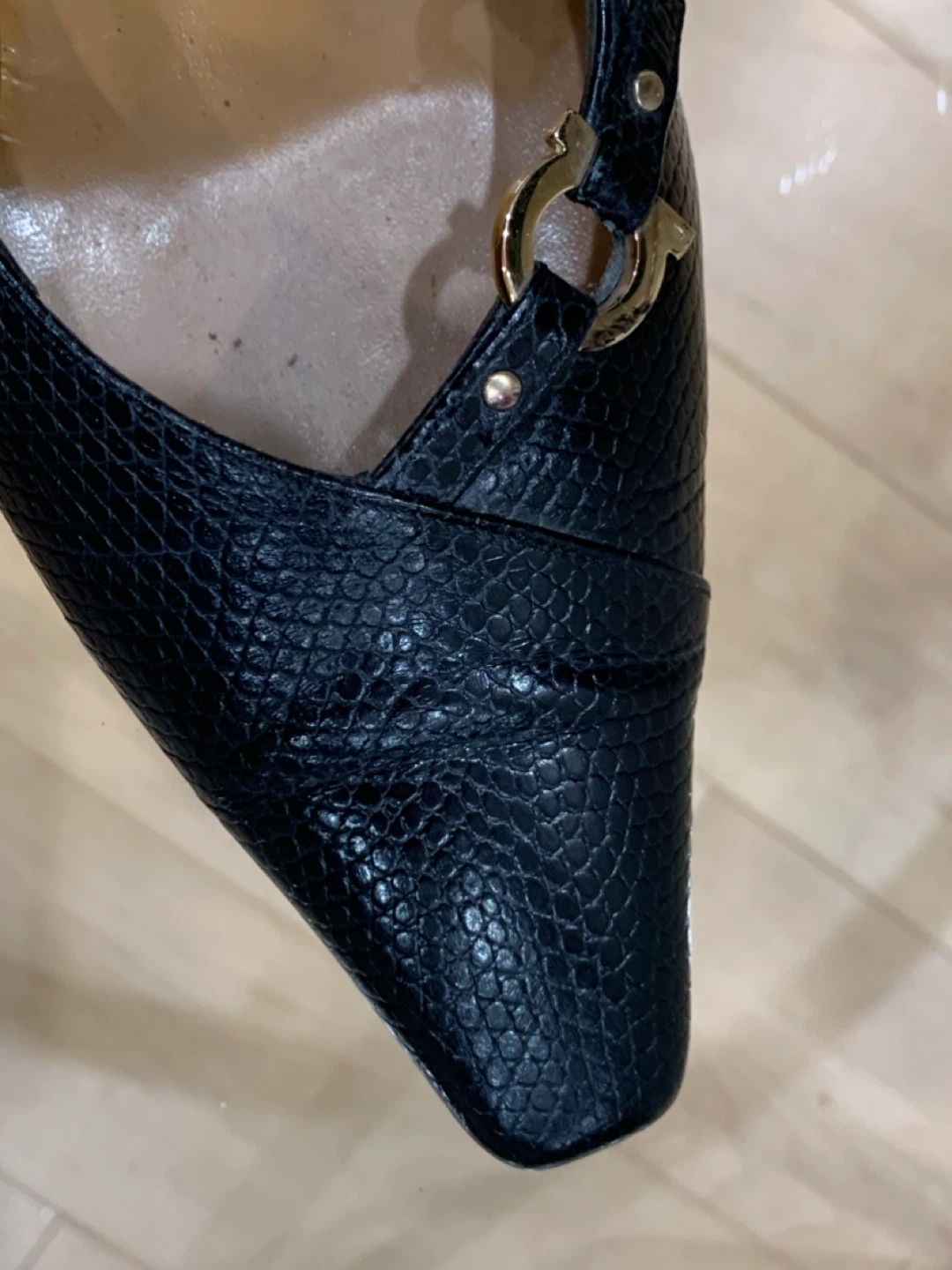 Ferragamo Lizard Pumps - photo 4