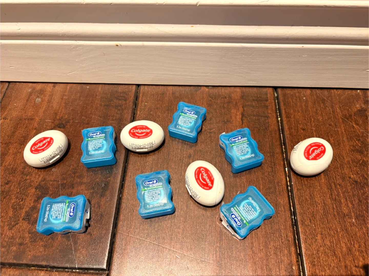 Colgate & Oral-B Floss - Exp Nov 2026