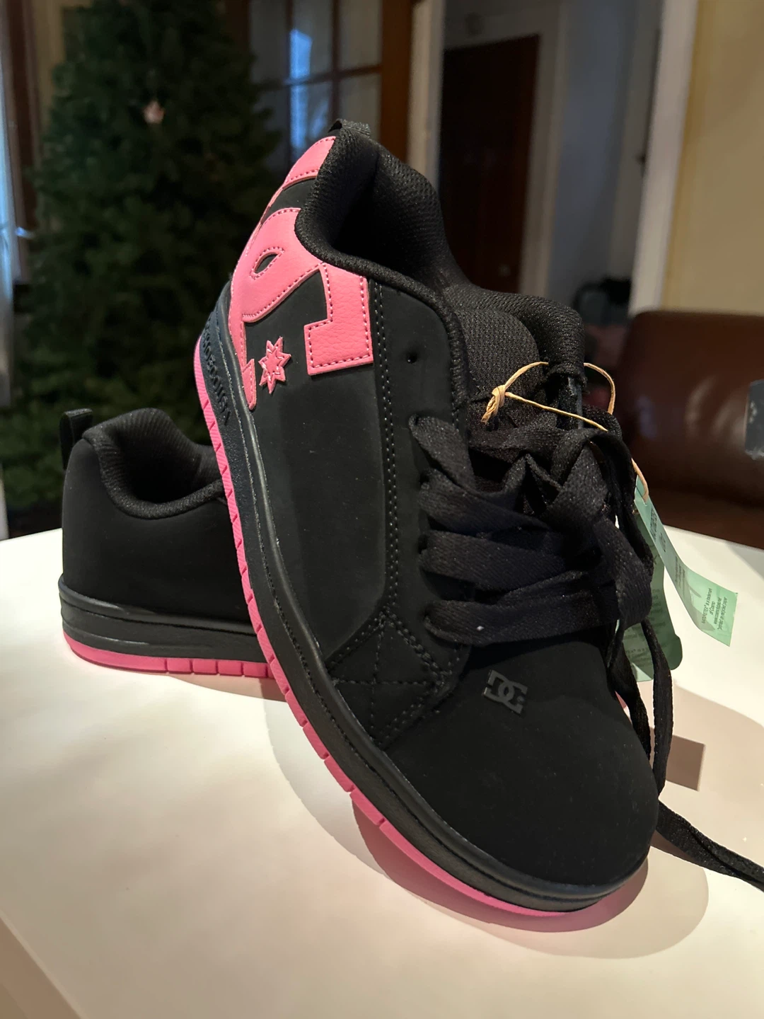 New DC Court Graffik Skate Shoes - Black/Pink, Size 7.5 - photo 5