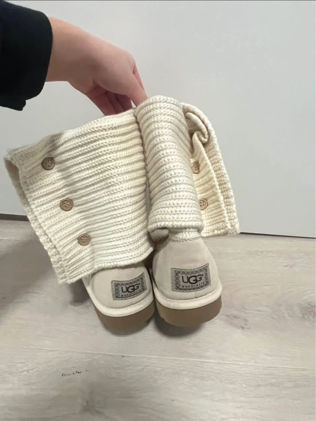 UGG Australia Cardy Knit Boots - Cream size 9w - photo 2