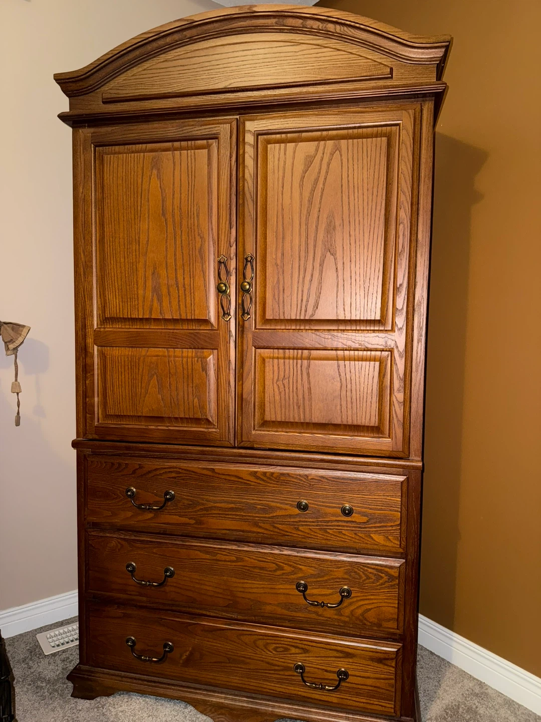 Solid wood dresser/wardrobe - photo 2