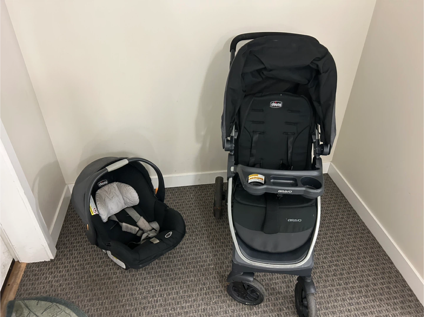 Chicco Bravo Travel System - Stroller & KeyFit 30 Car Seat