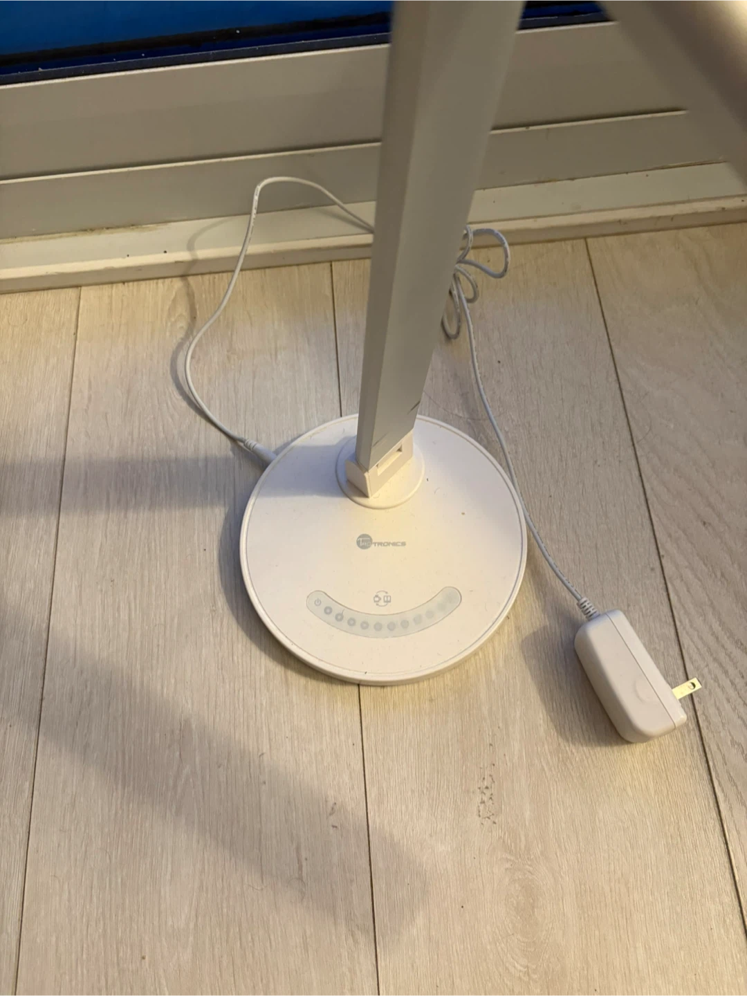 TaoTronics White LED Desk Lamp - photo 2