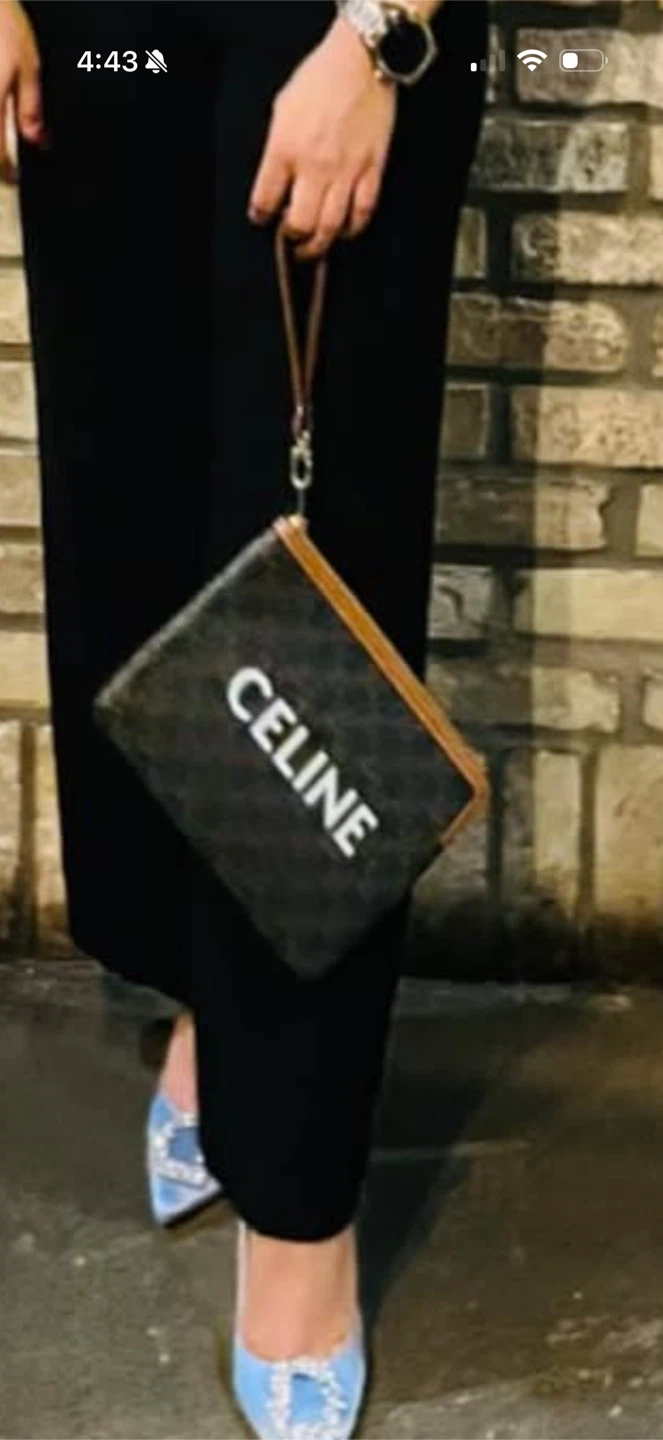 Celine pouch wristlet - photo 2