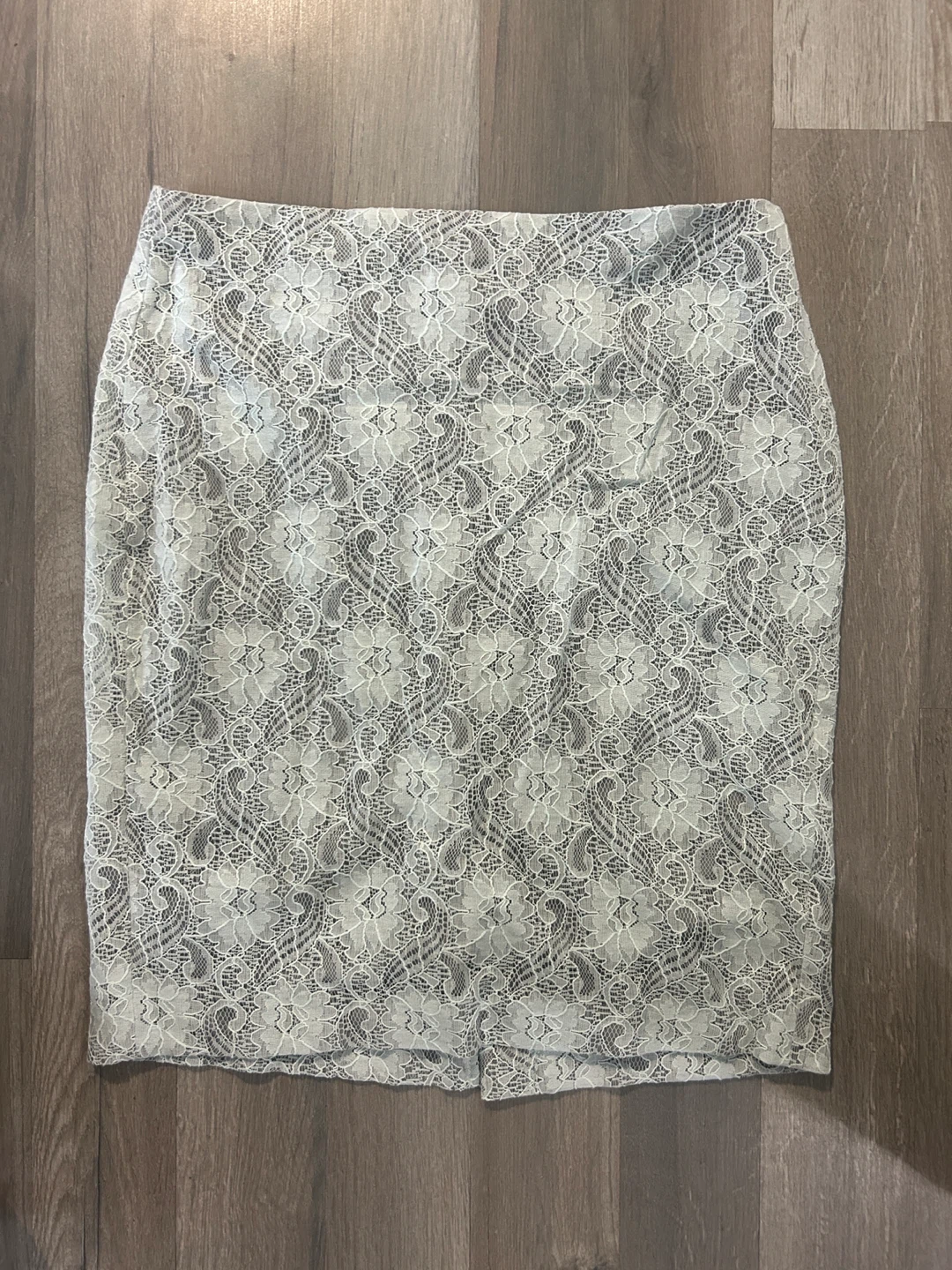 Banana Republic Lace Skirt - Size 10