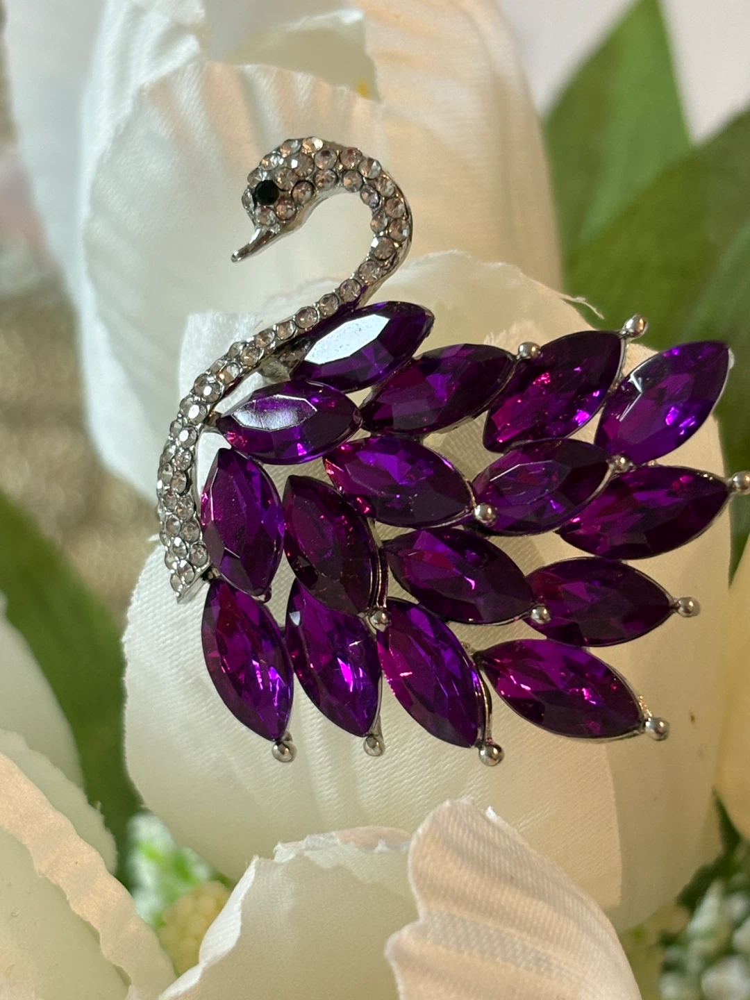 Beautiful Swan Brooch - Purple & Silver! - photo 3