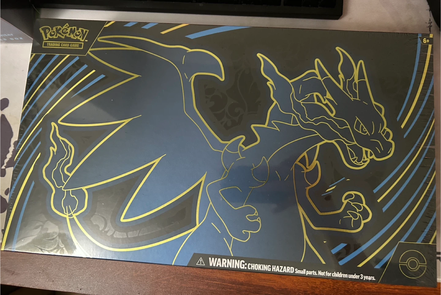 Pokemon Mega Charizard Ultra Premium Collection