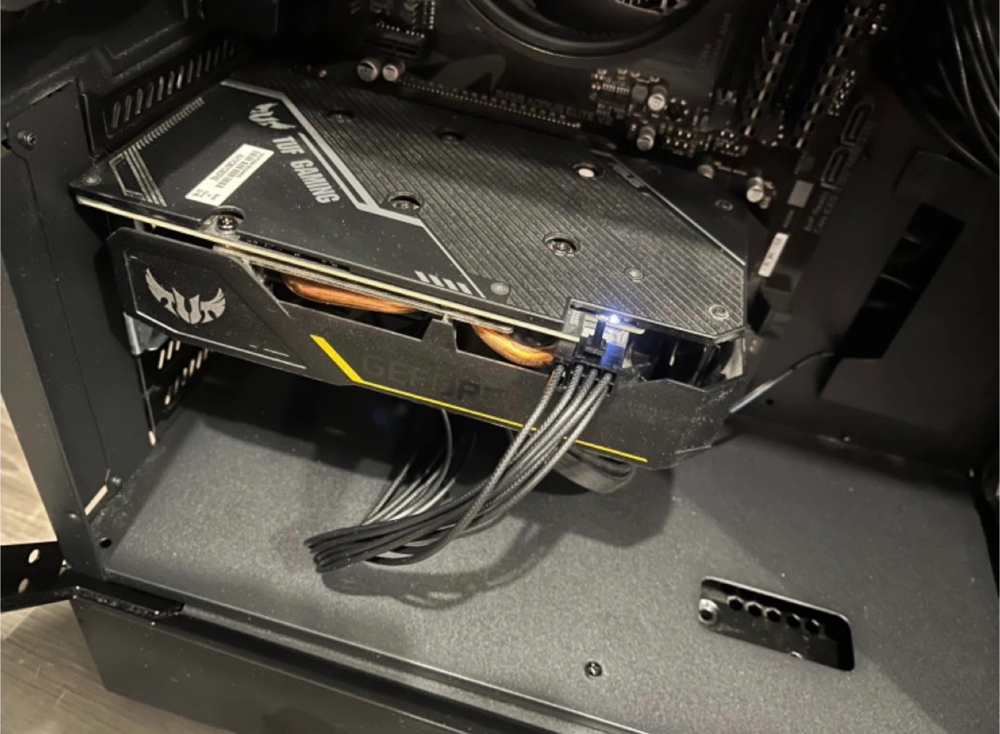 ASUS TUF Gaming GeForce RTX 2060 OC 6GB Graphics Card - photo 3